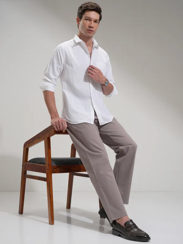 Highlander Men White Self Design Slim Fit Casual Shirt