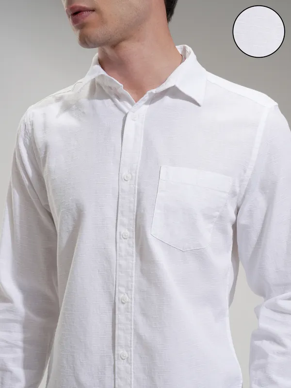 Highlander Men White Self Design Slim Fit Casual Shirt