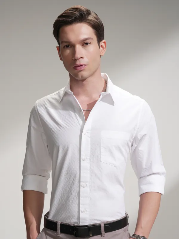 Highlander Men White Self Design Slim Fit Casual Shirt