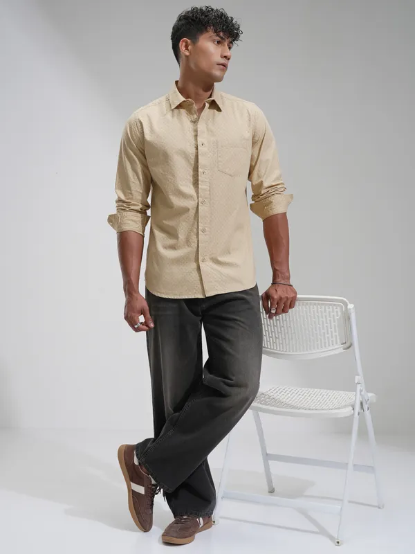 Highlander Men Beige Self Design Slim Fit Casual Shirt