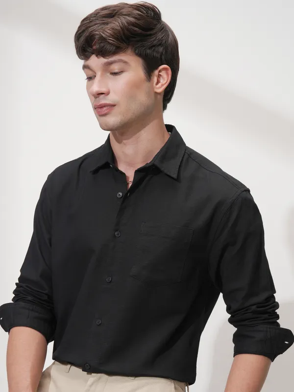 Highlander Men Black Self Design Relaxed Fit Casual Shirt