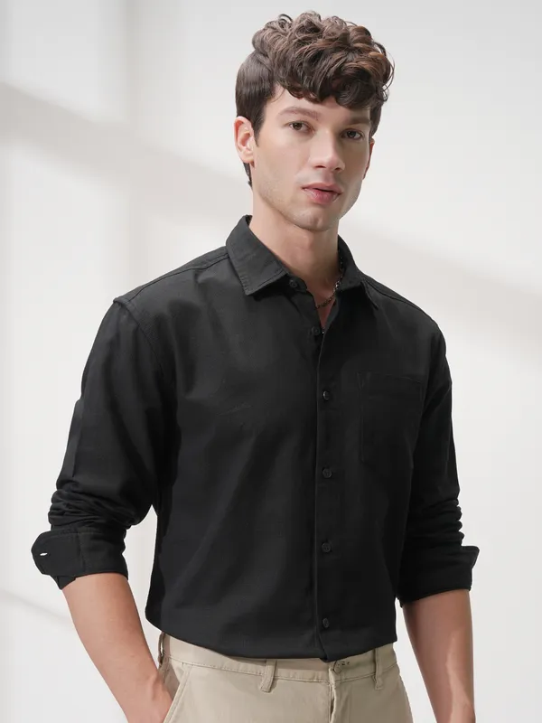 Highlander Men Black Self Design Relaxed Fit Casual Shirt