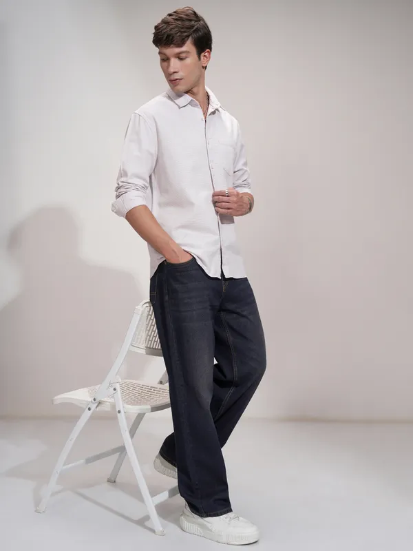 Highlander Men Pink Self Design Relaxed Fit Casual Shirt