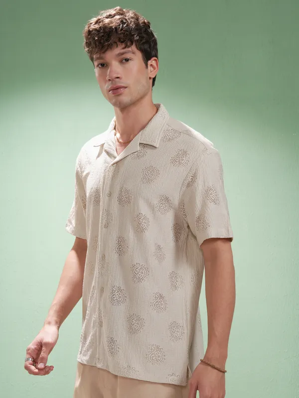 Highlander Men Beige Self Design Relaxed Fit Casual Shirt
