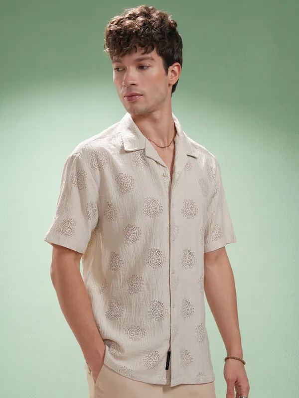 Highlander Men Beige Self Design Relaxed Fit Casual Shirt