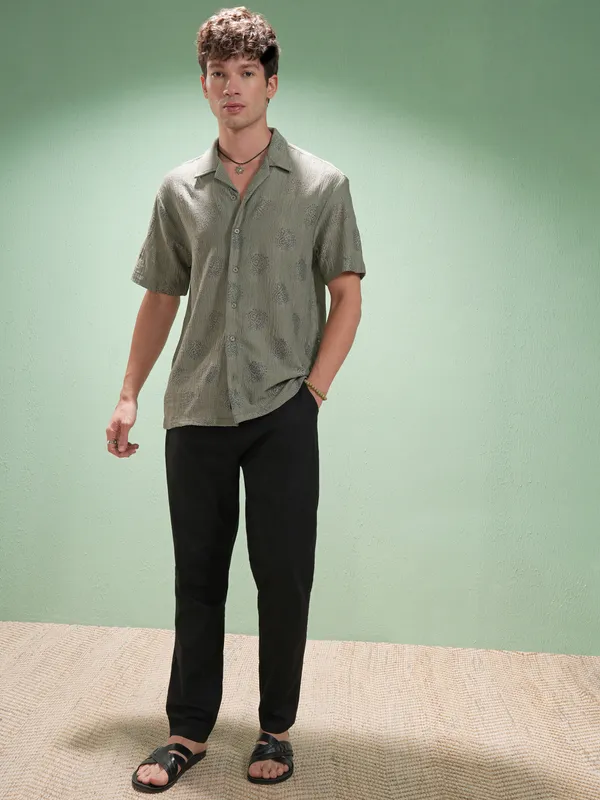 Highlander Men Green Self Design Relaxed Fit Casual Shirt