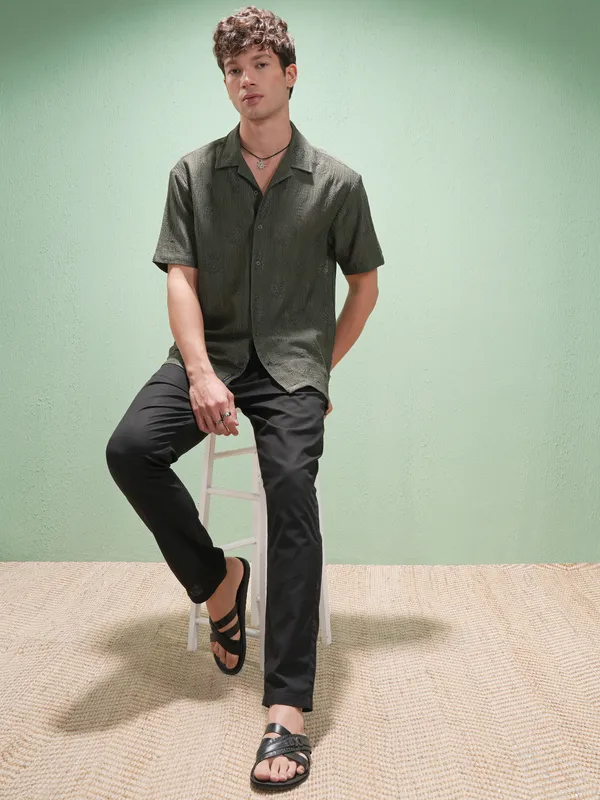 Highlander Men Green Printed Relaxed Fit Casual Shirt