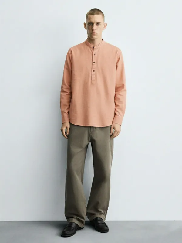 Highlander Men Peach Solid Relaxed Fit Casual Shirt