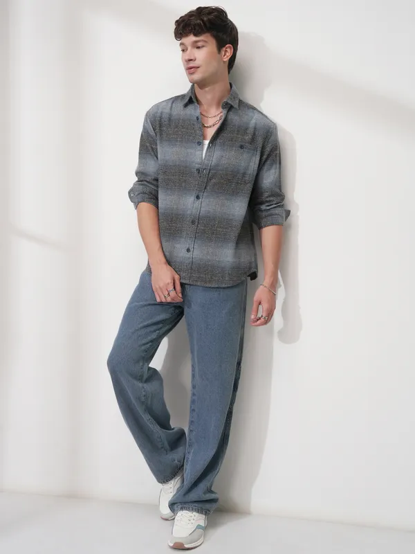 Highlander Men Blue Checked Relaxed Fit Casual Shirt