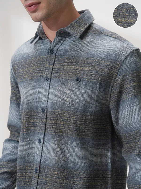 Highlander Men Blue Checked Relaxed Fit Casual Shirt