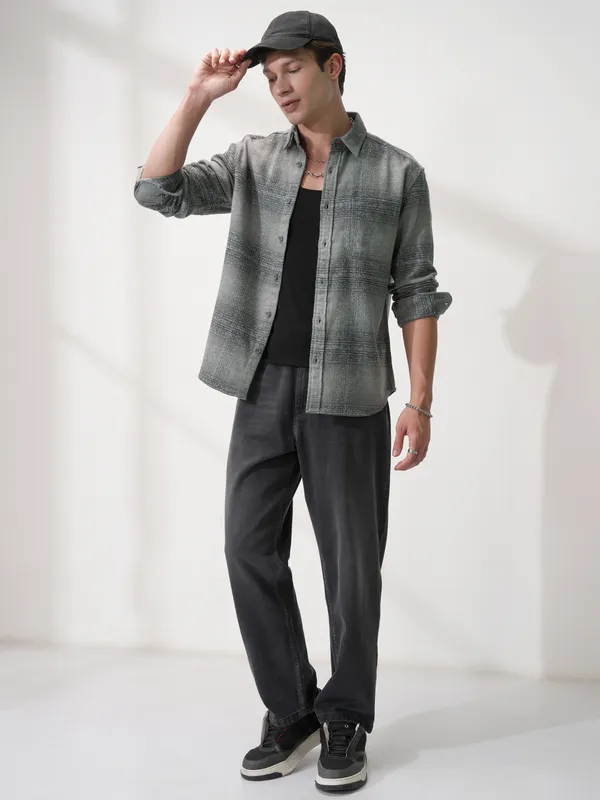 Highlander Men Grey Checked Relaxed Fit Casual Shirt