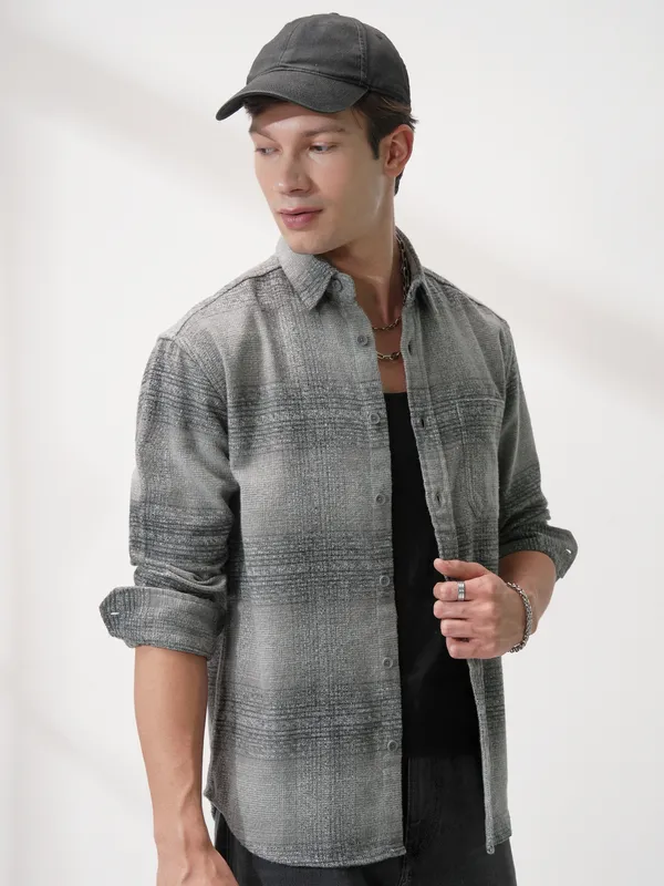 Highlander Men Grey Checked Relaxed Fit Casual Shirt