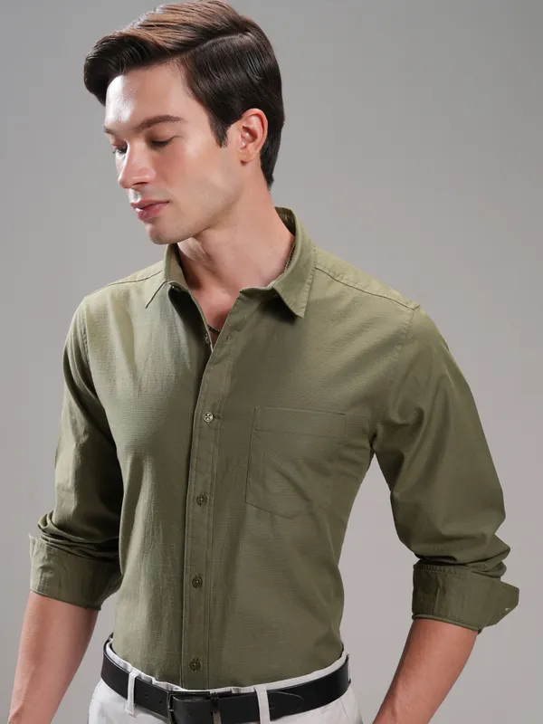 Highlander Men Olive Self Design Slim Fit Casual Shirt