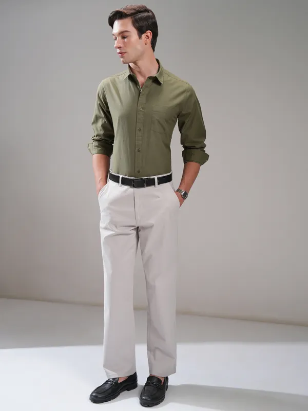 Highlander Men Olive Self Design Slim Fit Casual Shirt