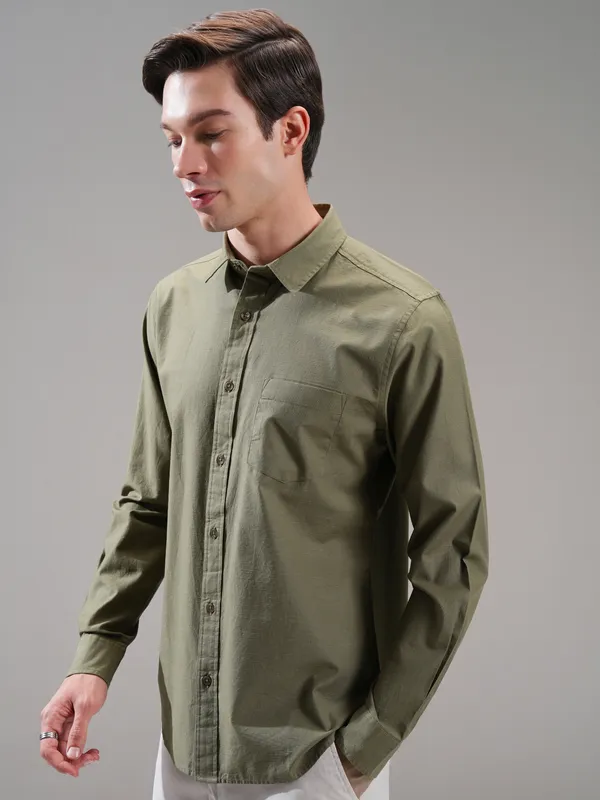 Highlander Men Olive Self Design Slim Fit Casual Shirt