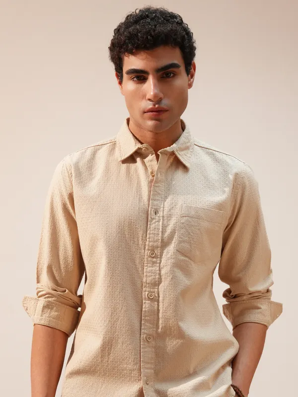 Highlander Men Cream Self Design Slim Fit Casual Shirt