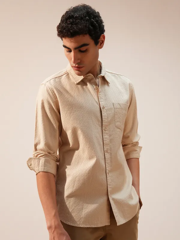Highlander Men Cream Self Design Slim Fit Casual Shirt
