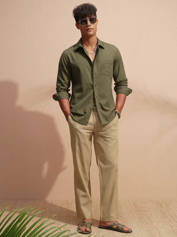 Highlander Men Olive Self Design Slim Fit Casual Shirt