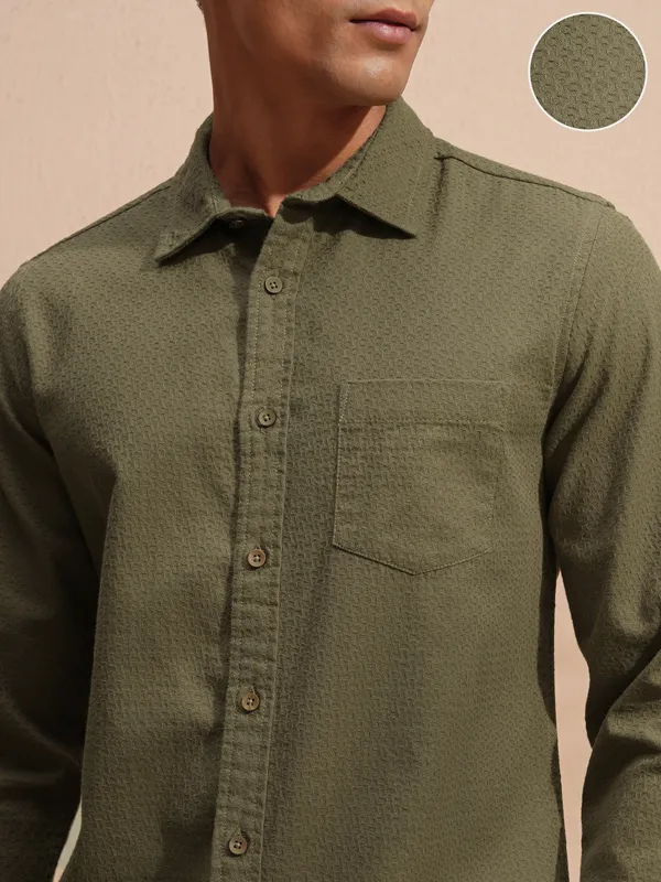 Highlander Men Olive Self Design Slim Fit Casual Shirt