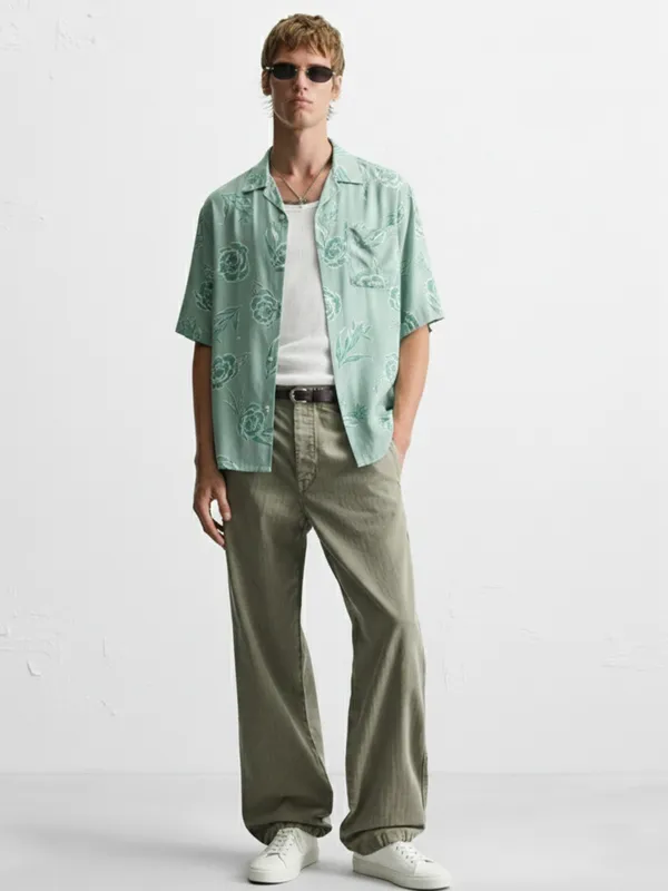 Highlander Men Green Printed Relaxed Fit Casual Shirt