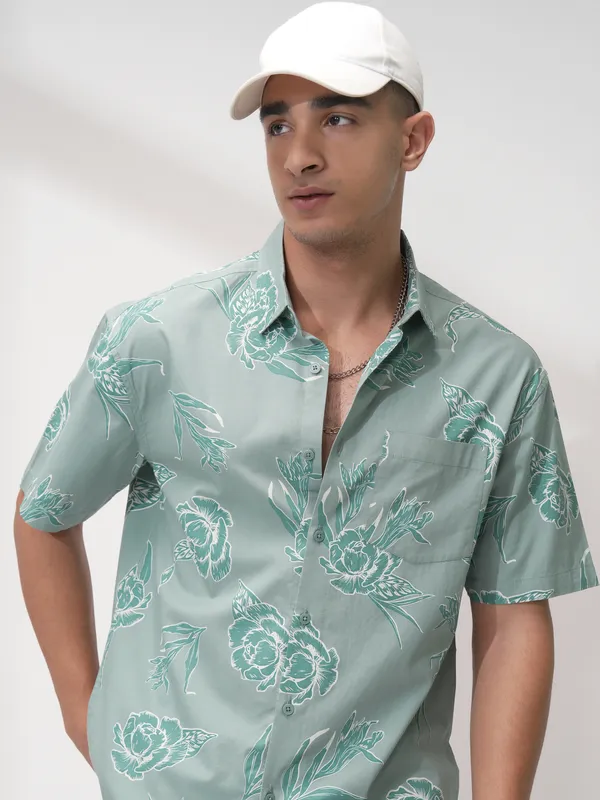 Highlander Men Green Printed Relaxed Fit Casual Shirt