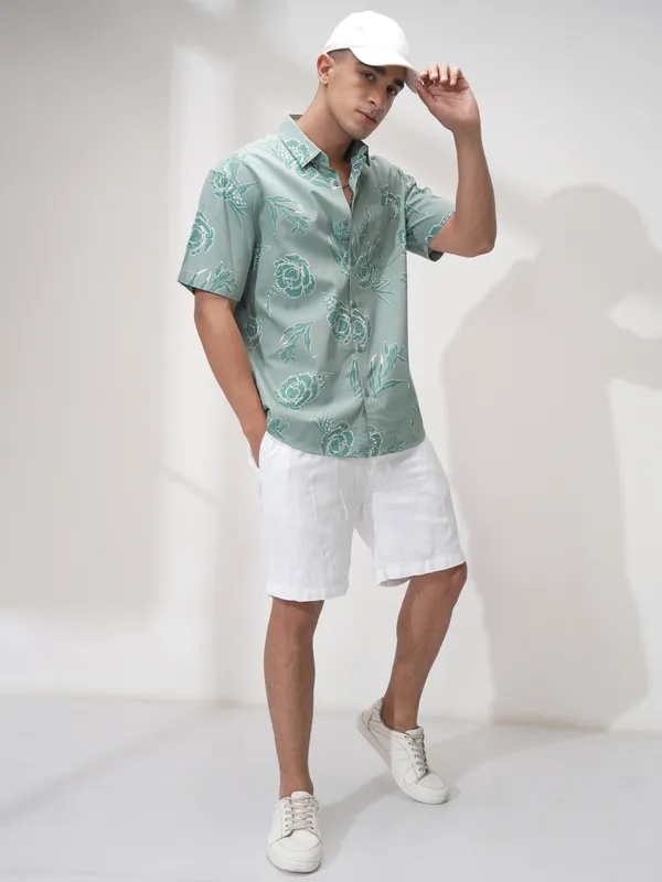 Highlander Men Green Printed Relaxed Fit Casual Shirt