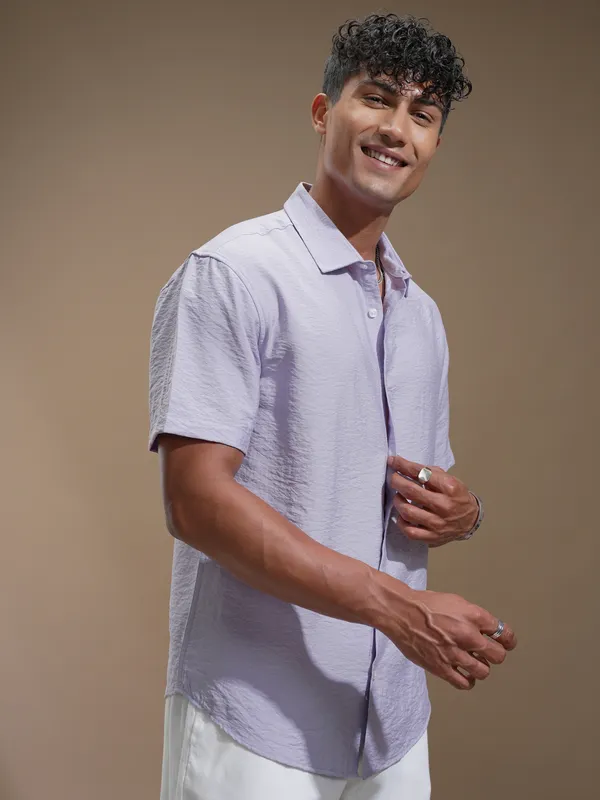 Highlander Men Lavender Self Design Relaxed Fit Casual Shirt