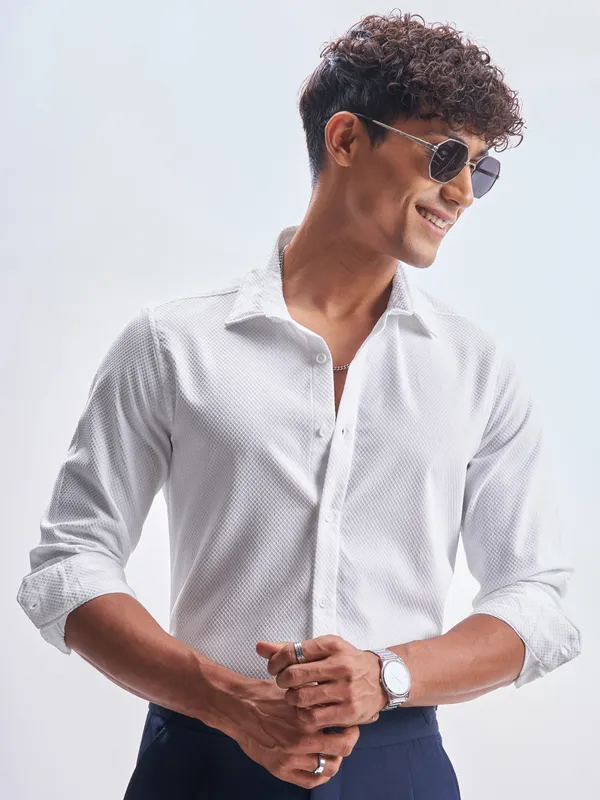 Highlander Men White Self Design Slim Fit Casual Shirt