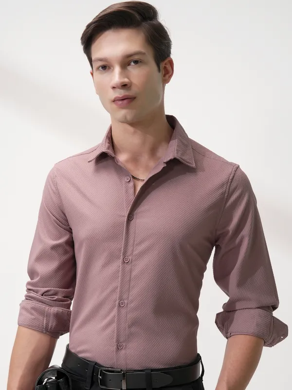 Highlander Men Pink Self Design Slim Fit Casual Shirt