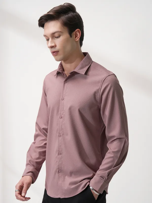 Highlander Men Pink Self Design Slim Fit Casual Shirt