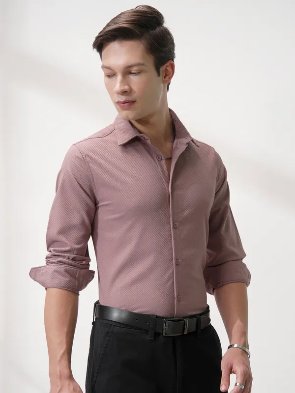 Highlander Men Pink Self Design Slim Fit Casual Shirt