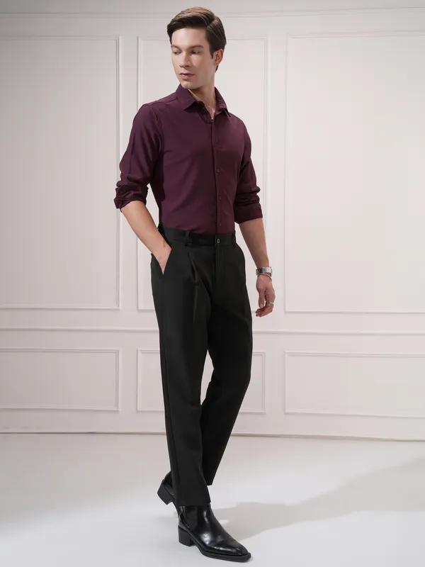 Highlander Men Maroon Self Design Slim Fit Casual Shirt