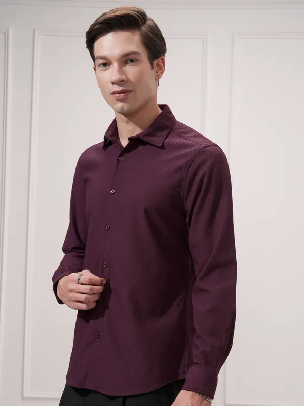 Highlander Men Maroon Self Design Slim Fit Casual Shirt