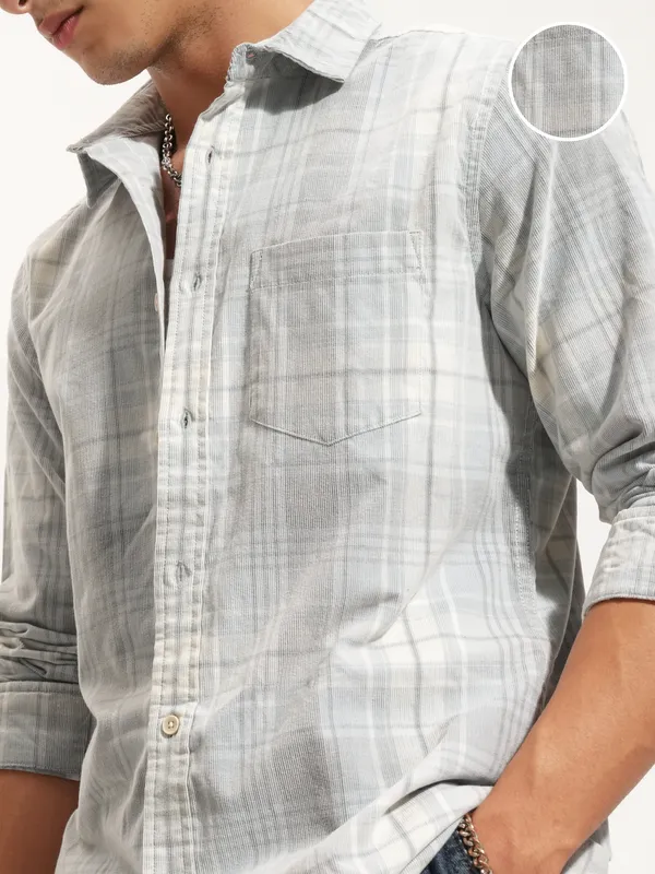 Highlander Men Blue Checked Slim Fit Casual Shirt