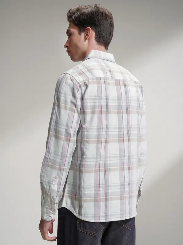 Highlander Men White Checked Slim Fit Casual Shirt