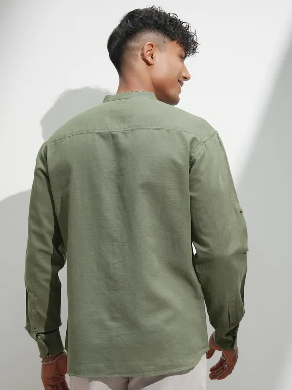 Highlander Men Green Self Design Relaxed Fit Casual Shirt