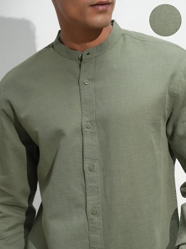 Highlander Men Green Self Design Relaxed Fit Casual Shirt