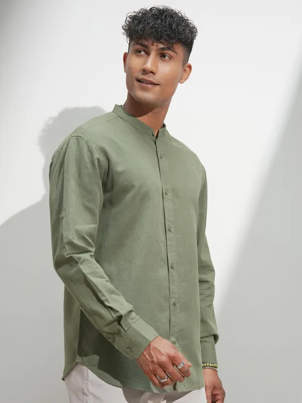 Highlander Men Green Self Design Relaxed Fit Casual Shirt