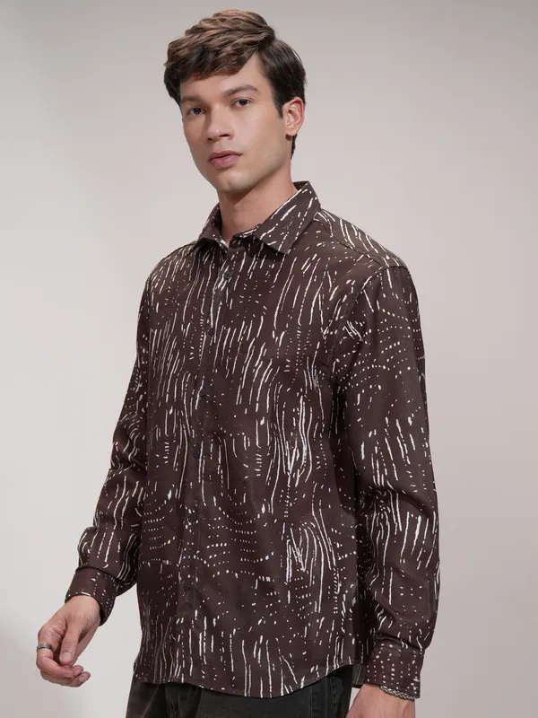 Highlander Men Brown Printed Relaxed Fit Casual Shirt
