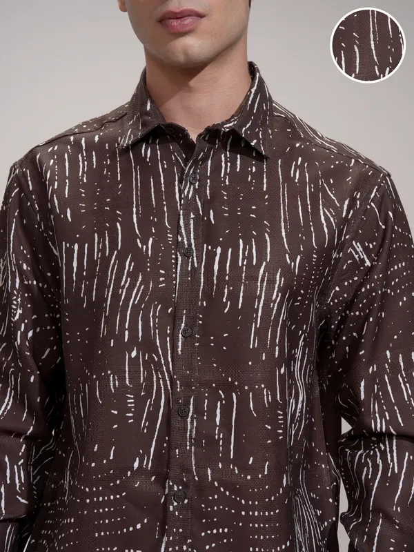 Highlander Men Brown Printed Relaxed Fit Casual Shirt