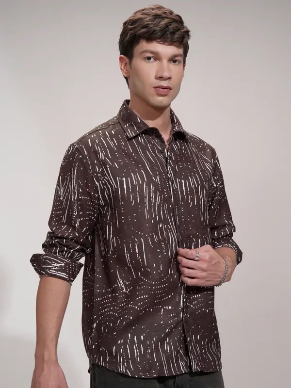 Highlander Men Brown Printed Relaxed Fit Casual Shirt