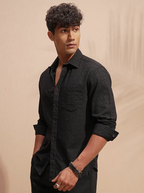 Highlander Men Black Self Design Relaxed Fit Casual Shirt