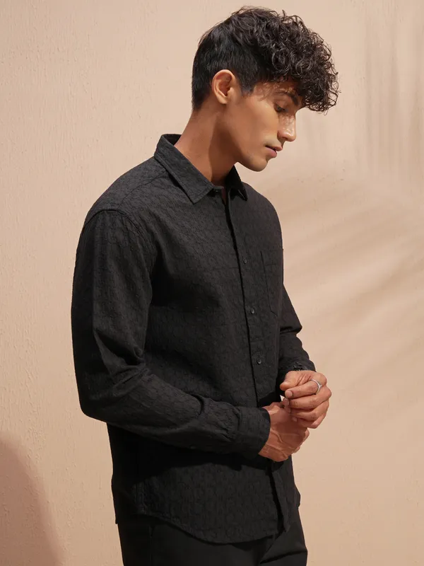 Highlander Men Black Self Design Relaxed Fit Casual Shirt