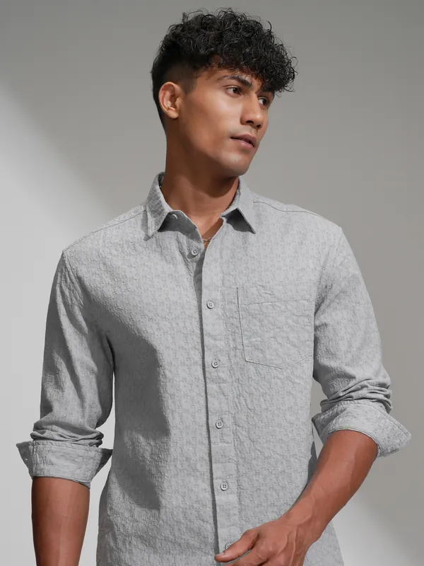 Men Relaxed Fit Casual Shirt
