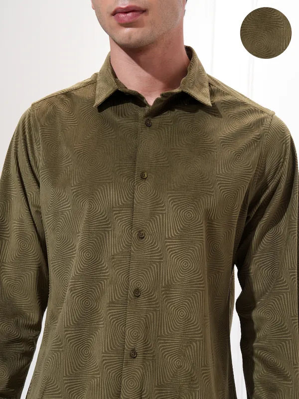 Highlander Men Olive Self Design Slim Fit Casual Shirt