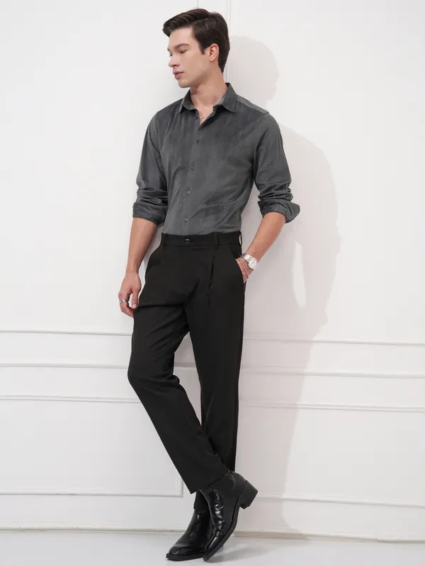 Highlander Men Grey Self Design Slim Fit Casual Shirt