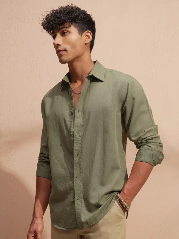 Highlander Men Green Self Design Relaxed Fit Casual Shirt