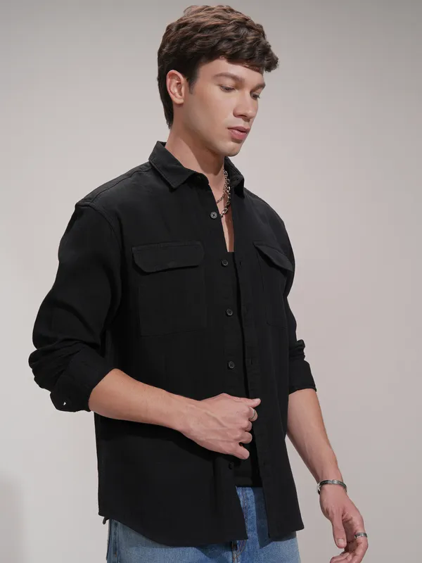 Highlander Men Black Striped Slim Fit Casual Shirt