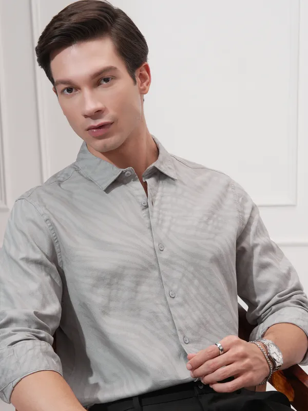Highlander Men Grey Self Design Slim Fit Casual Shirt