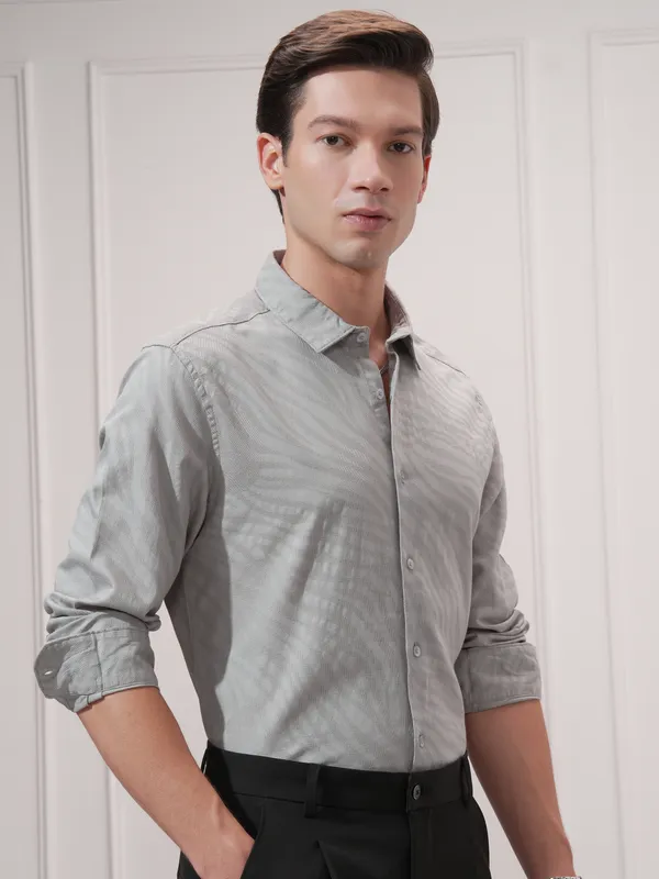 Highlander Men Grey Self Design Slim Fit Casual Shirt